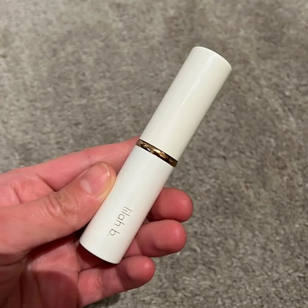 Lilah b foundation brush
